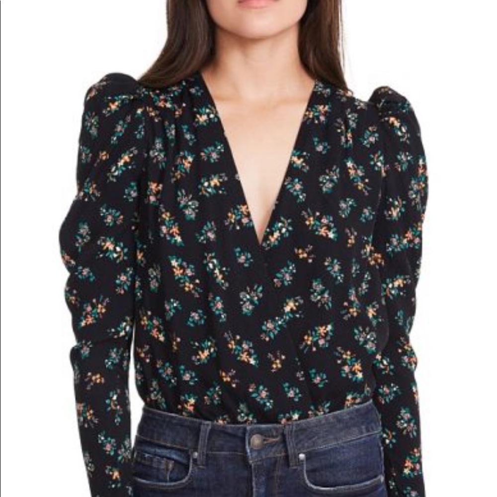 Looking for afrm bodysuit Nora tops!!